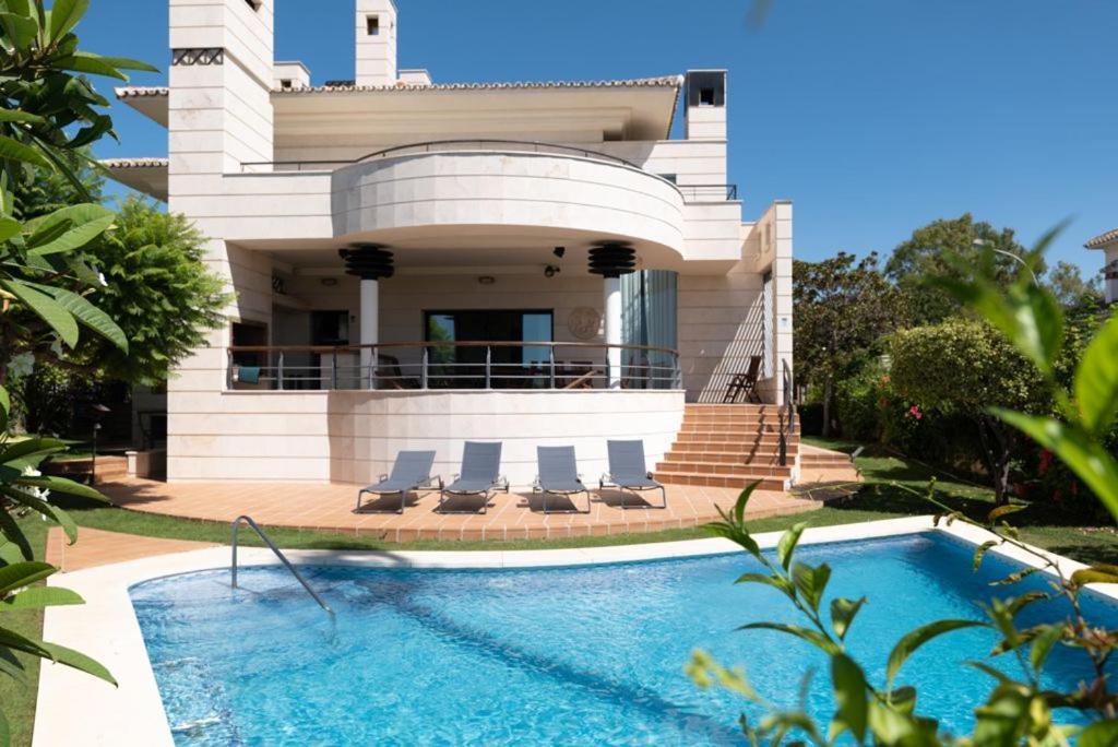 Beachside Villa in Puerto Marina, Benalmádena Exterior foto
